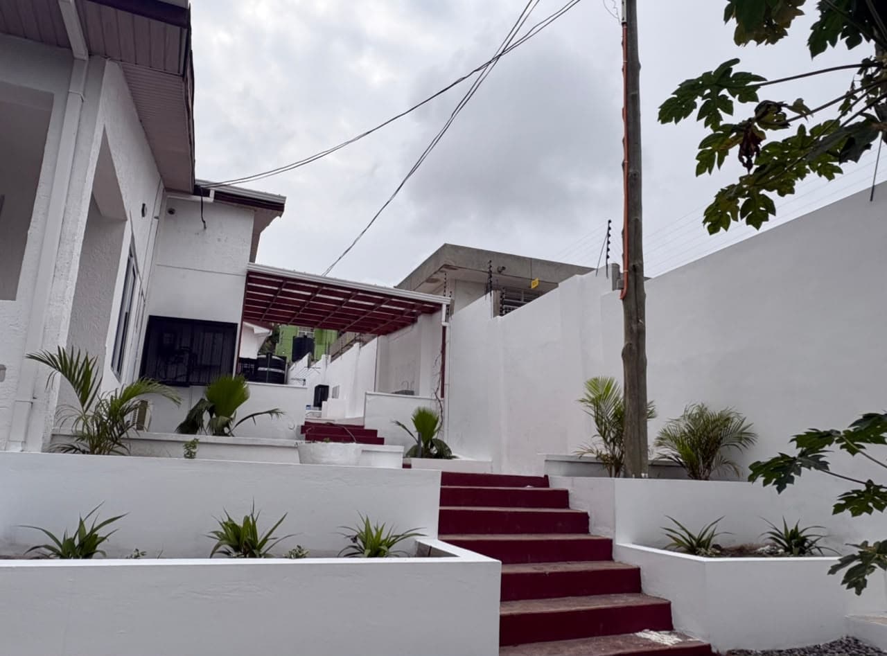 4 Bedroom Bangalow for Rent with 3 Bedroom BQ in McCarthy Hill